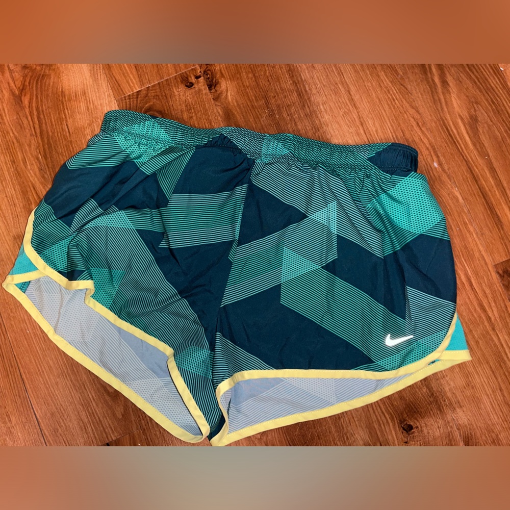 Nike dri-fit womens running shorts